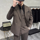 Threebooy The new Spring suit set is fashionable, stylish and versatile. It's a three-piece formal suit suitable for British business