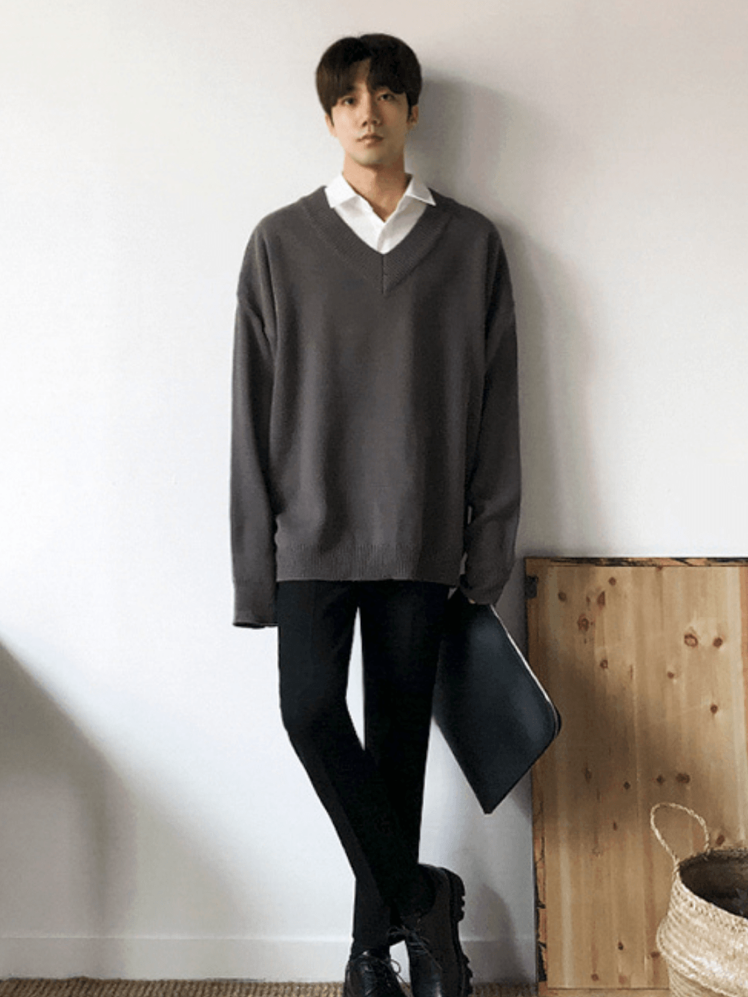 Threebooy [MRCYC] Loose V Neck Sweater na44