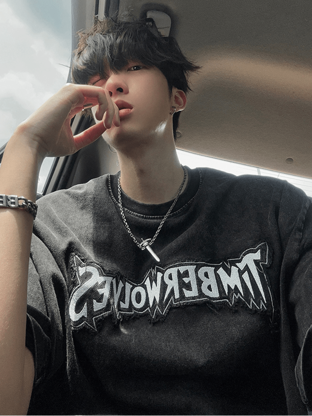 Threebooy [JH HOMME] round neck loose T-shirt na1317