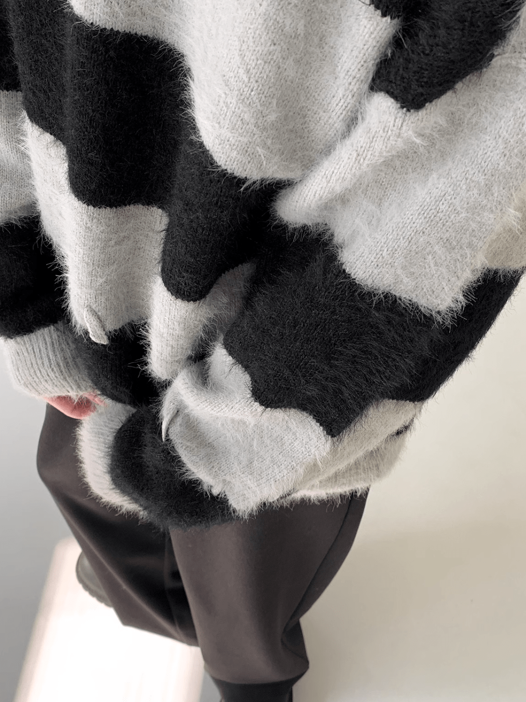 Threebooy [DAZIONSED] Patch design mohair knit sweater na772