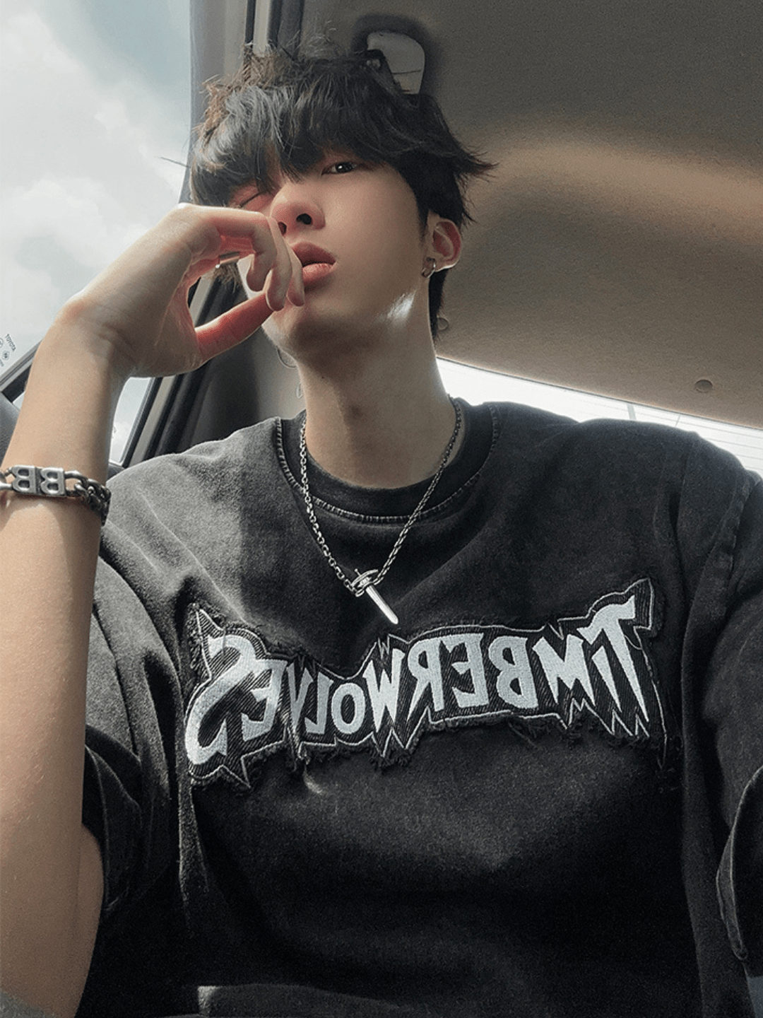 Threebooy [JH HOMME] round neck loose T-shirt na1317