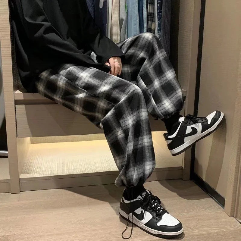 Threebooy Casual Pants Men Fashion Retro Plaid Pants Men Streetwear Loose Hip-hop Straight Pants Mens Vintage Trousers Large Size 5XL