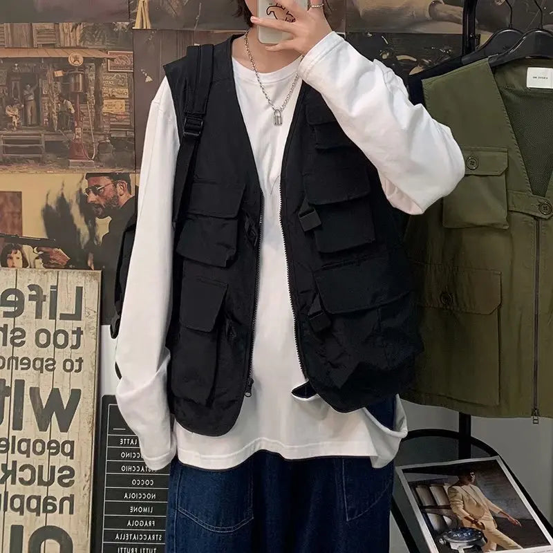 Threebooy Mens Vest Jacket Summer Thin Hip Hop Cargo Vest Design Tooling Pocket Vest Fashion Outwear Clothes Harajuku