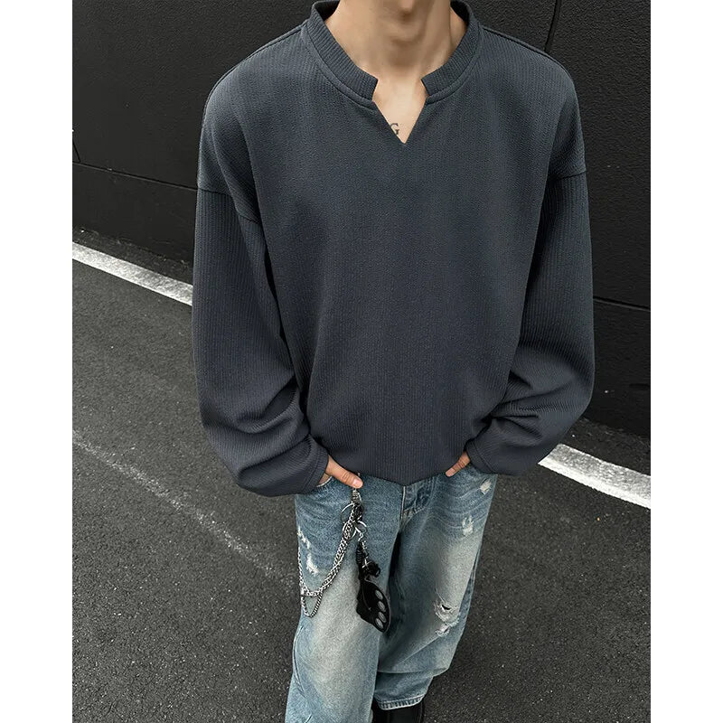 Threebooy Long Sleeved T-shirt Men Fashion White Casual V-neck T Shirt Men Streetwear Korean Loose Pleated T Shirt Mens Top Plus Size 5XL