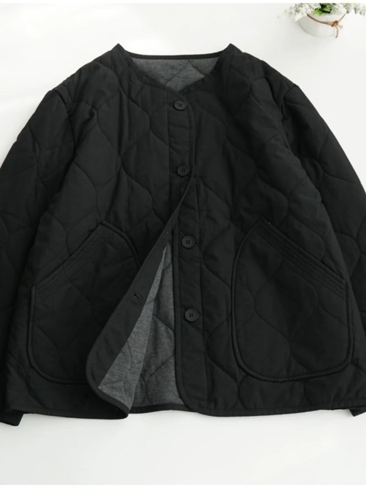 Threebooy Lightweight Long Sleeved Padded Jacket for Men Women Loose Casual Japanese Retro Single Breasted Clip on Cotton Short Parkas