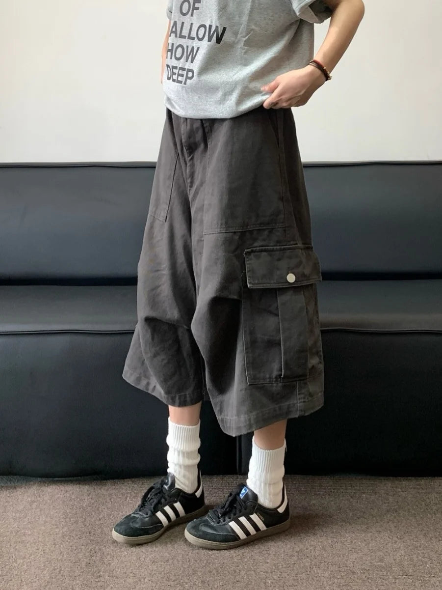 Threebooy  New Summer American Retro Large Pocket Work Trousers Men Women Street Casual Loose Straight-leg Fashion Wide-leg Shorts Urban