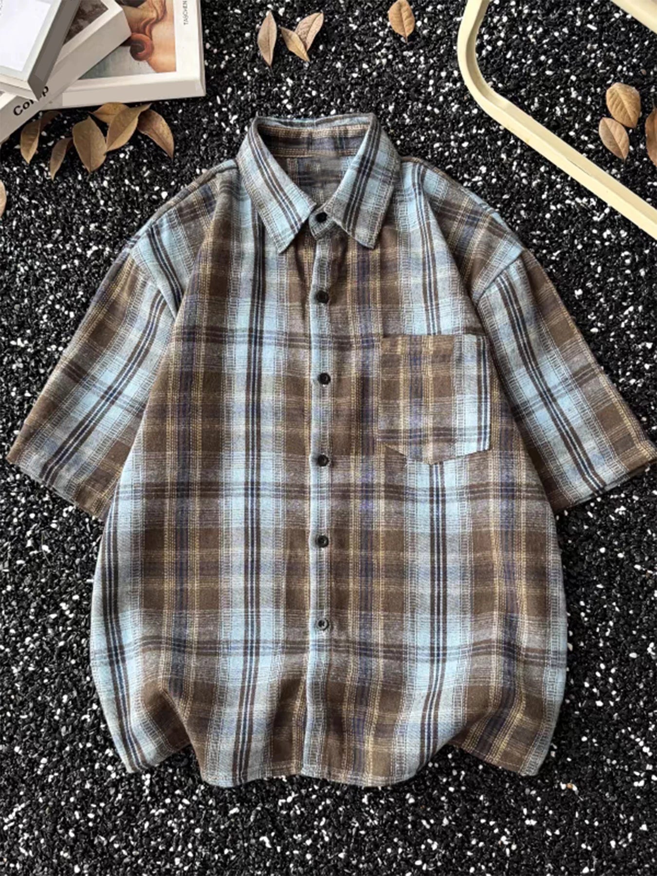 Threebooy Blue short-sleeved plaid shirt for men, summer cleanfit collar shirt, American loose couple style.