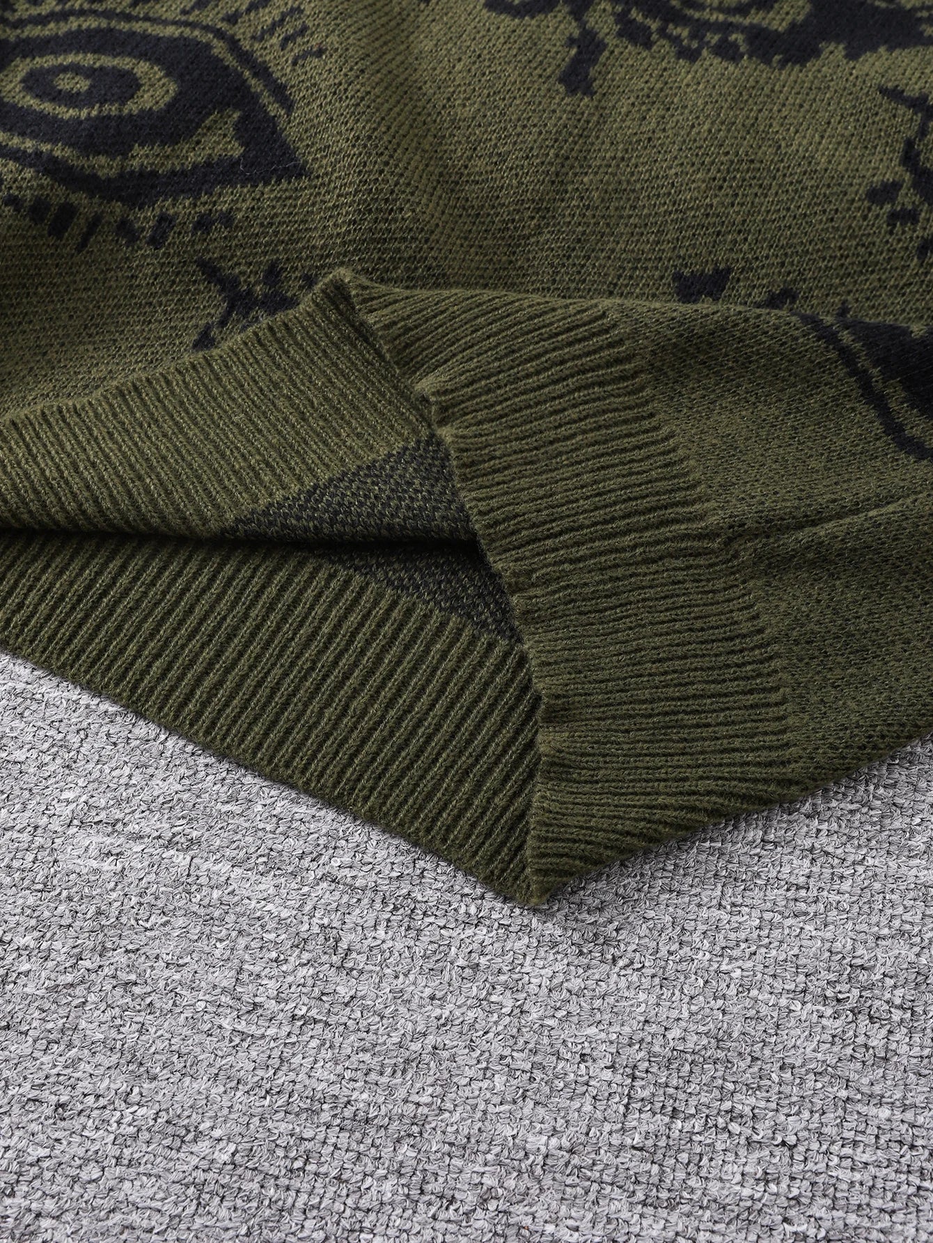 Threebooy  New Popular Autumn and Winter Abstract Eye Jacquard Pattern Pullover Sweater Casual Round Neck Knitted Men's Pullover