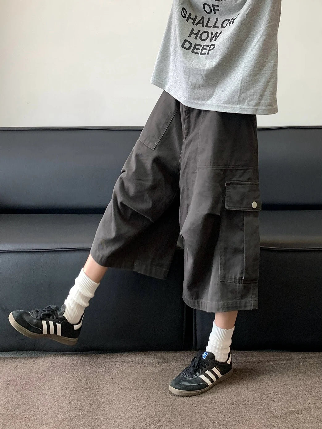 Threebooy  New Summer American Retro Large Pocket Work Trousers Men Women Street Casual Loose Straight-leg Fashion Wide-leg Shorts Urban