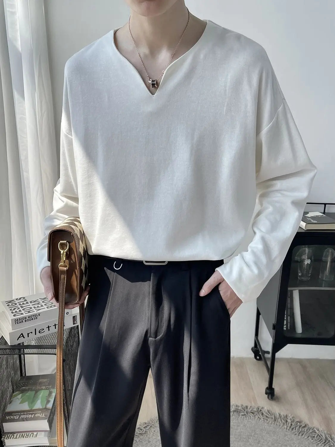 Threebooy  Light Luxury Top High-end Niche Designer V-neck Long-sleeved T-shirt Men Spring Autumn Trendy Versatile Base Shirt Aesthetic