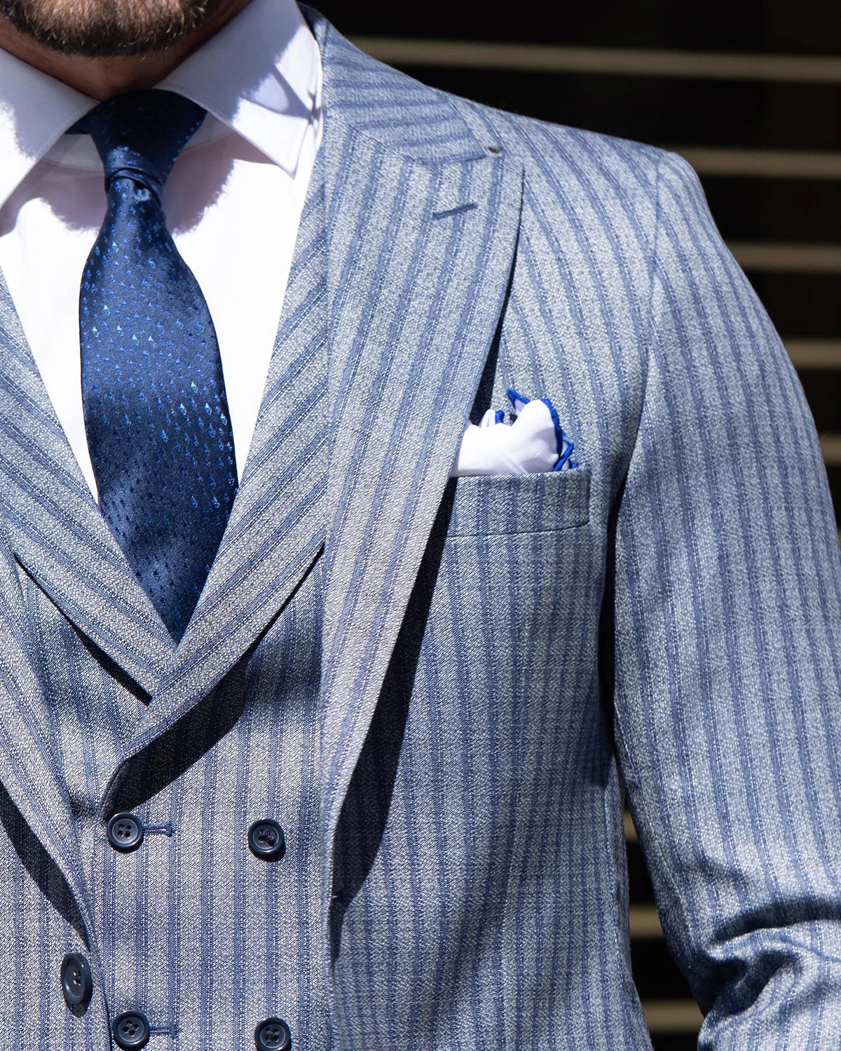 Luxury Men's Suit 3 Pieces Blazer Vest Pants Peaked Lapel Single Breasted Pinstripes Wedding Groom Formal Tailored Costume Homme