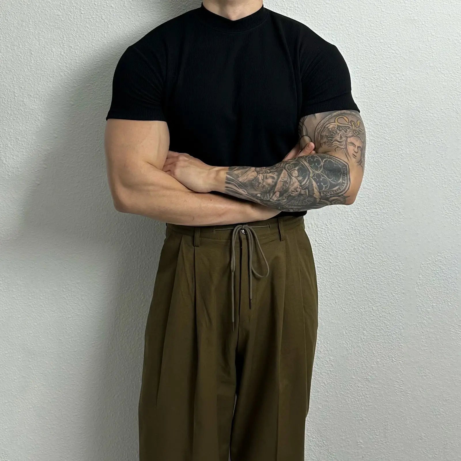 Threebooy  Slim Short-sleeved T-shirt for Men's Summer New Light-mature Style T-shirt Tight Cuff Round Neck Casual Top