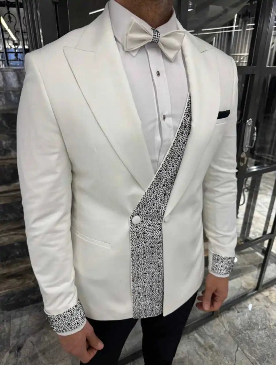 Threebooy  Elegant Men Suits 2 Piece Blazer Pant Double Breasted Crystals Formal Occasions Celebrity Prom Party Suit