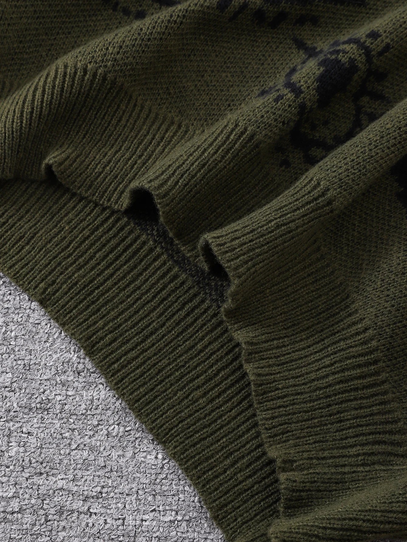 Threebooy  New Popular Autumn and Winter Abstract Eye Jacquard Pattern Pullover Sweater Casual Round Neck Knitted Men's Pullover