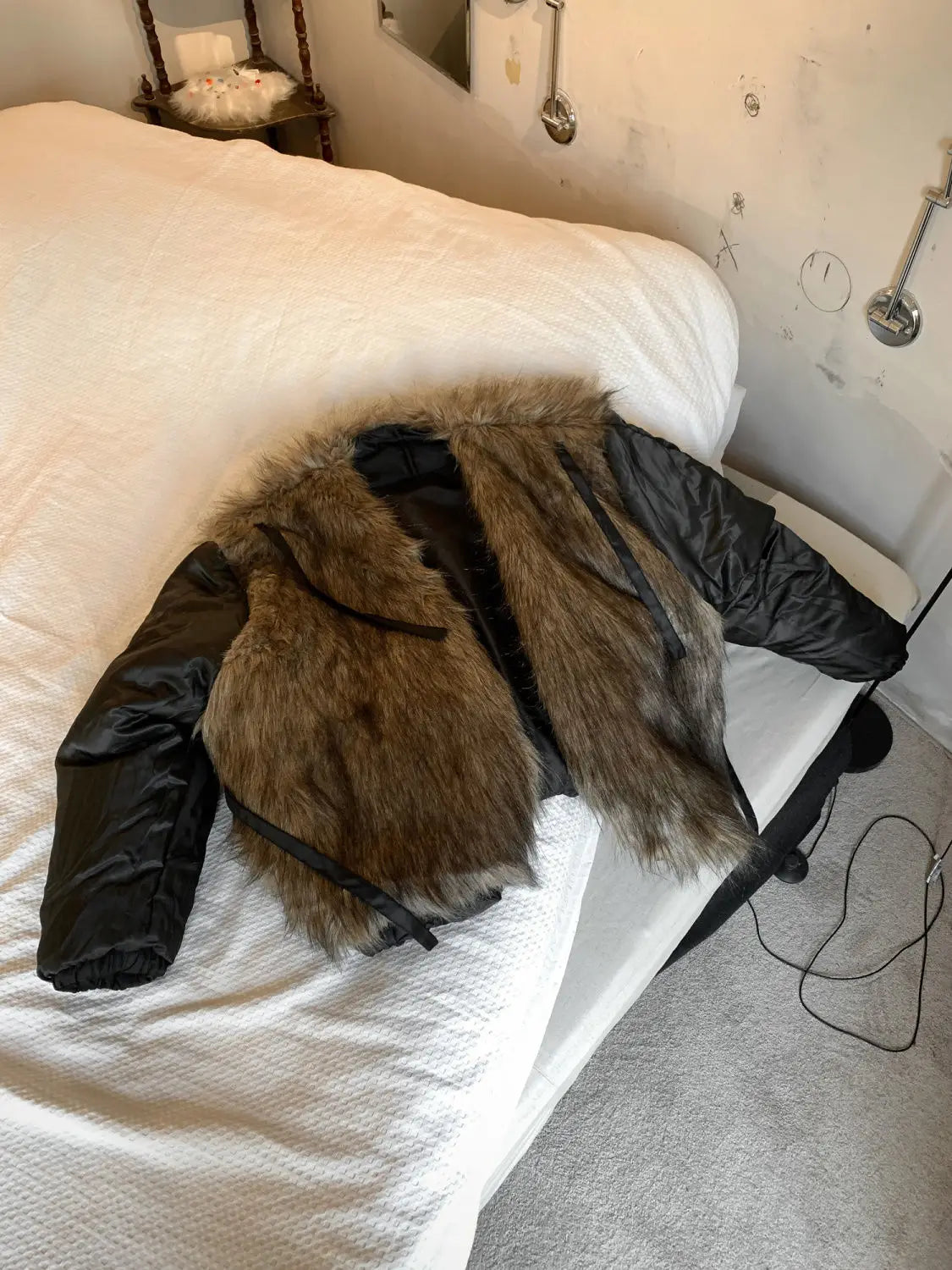 Threebooy American Two-sided Wear Parkas Warm Fashionable Streetwear Men's Imitation Fox Fur Coat Versatile 2025 New Padded Thick Jacket
