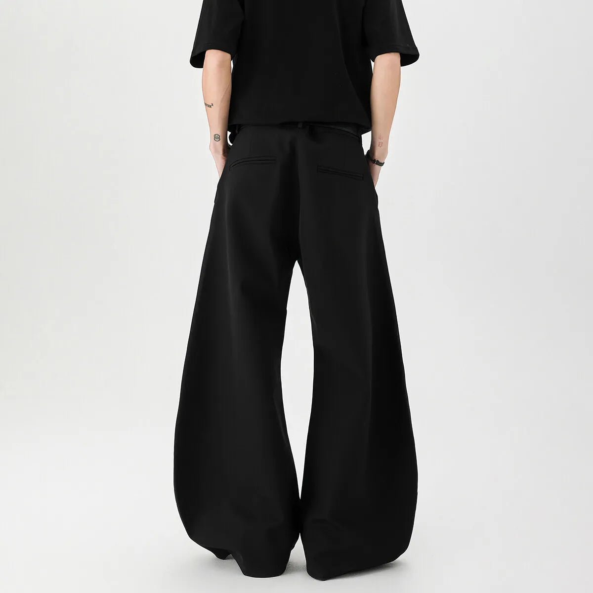 Threebooy Spring New design dress pants Mens Loose Casual Baggy Flowy Soft Black Pleated Wide Leg Pants Men Luxury Designer Emo Clothing