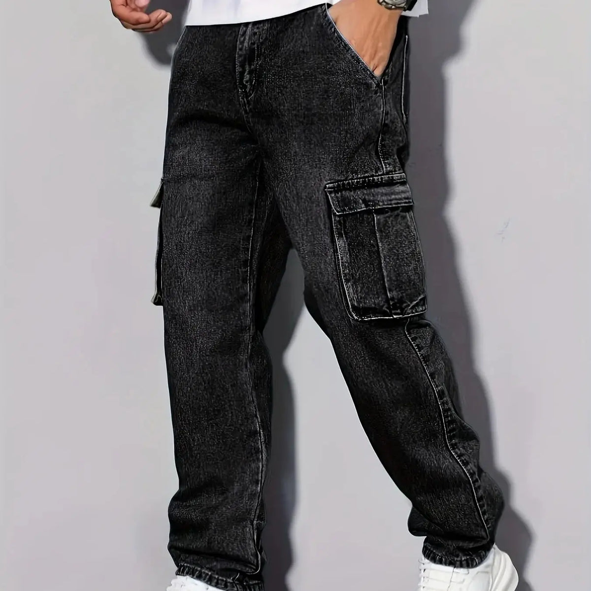 Threebooy  Men's Loose Fit Washed Denim Cargo Pants with Large Pockets, Street Style Casual Jeans Suitable for Casual Wear