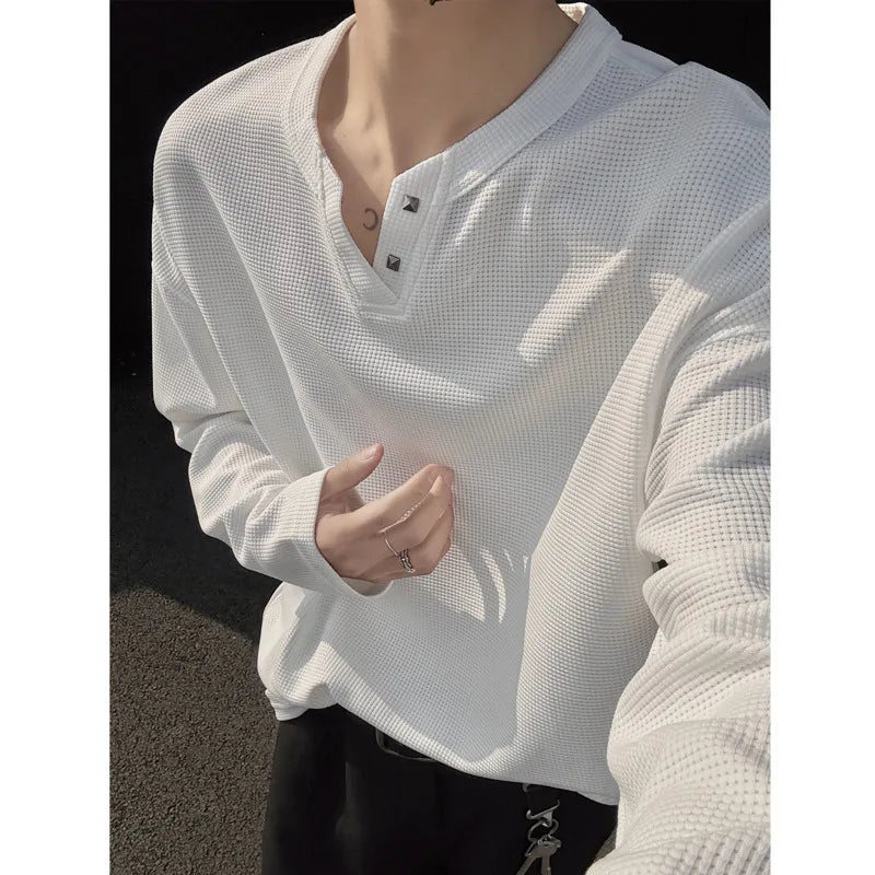 Threebooy Autumn White Long Sleeved T-shirt Men Fashion Black V-neck T-shirt Men Japanese Streetwear Hip-hop Loose Plaid T Shirt Mens Top