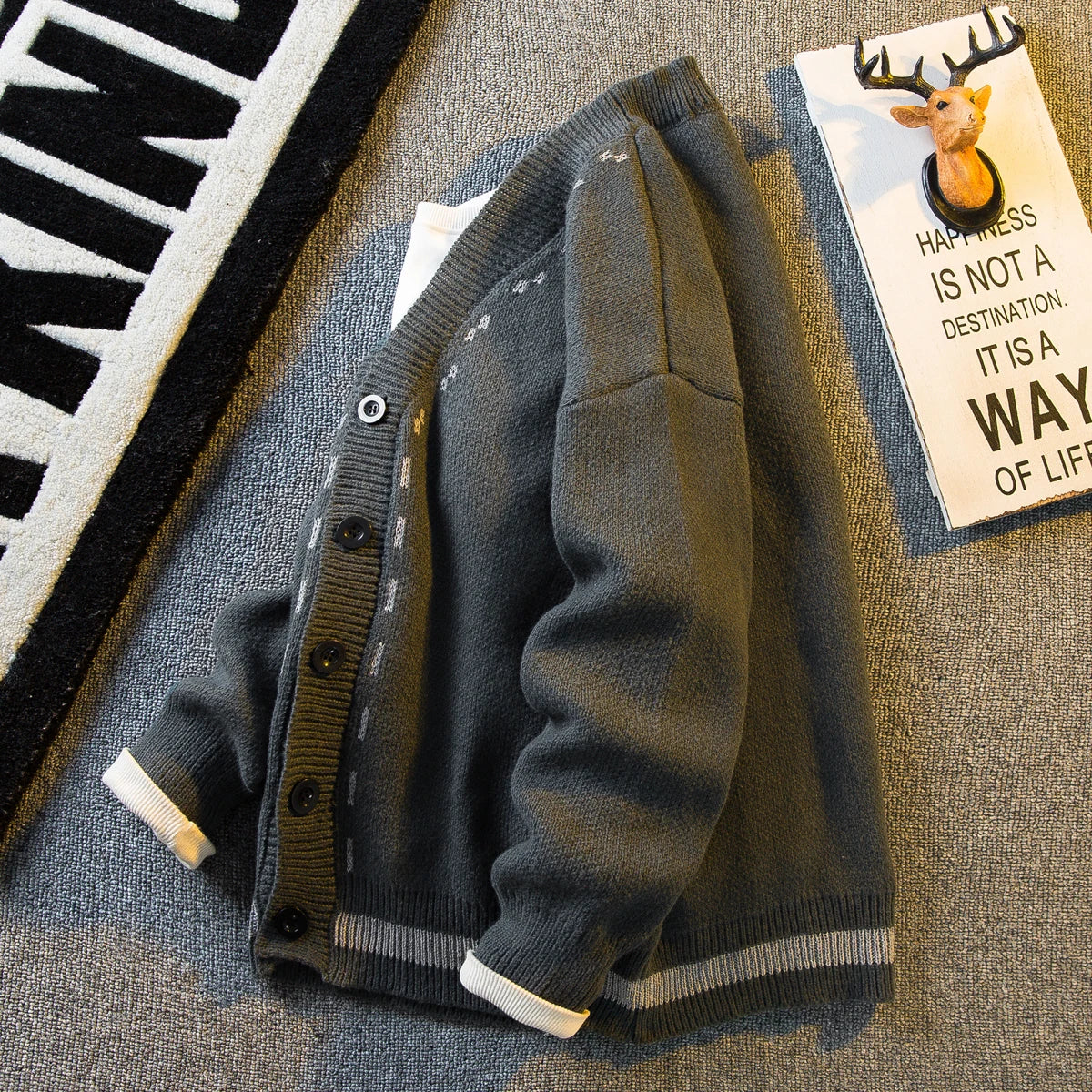 Threebooy Vintage Preppy Sweater High-end Light Mature Style V-neck Cardigan Men Winter New High-end Handsome Pullover Men's Jacket Urban