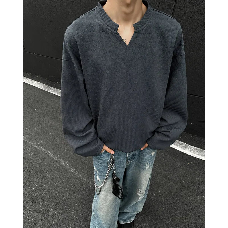 Threebooy Long Sleeved T-shirt Men Fashion White Casual V-neck T Shirt Men Streetwear Korean Loose Pleated T Shirt Mens Top Plus Size 5XL