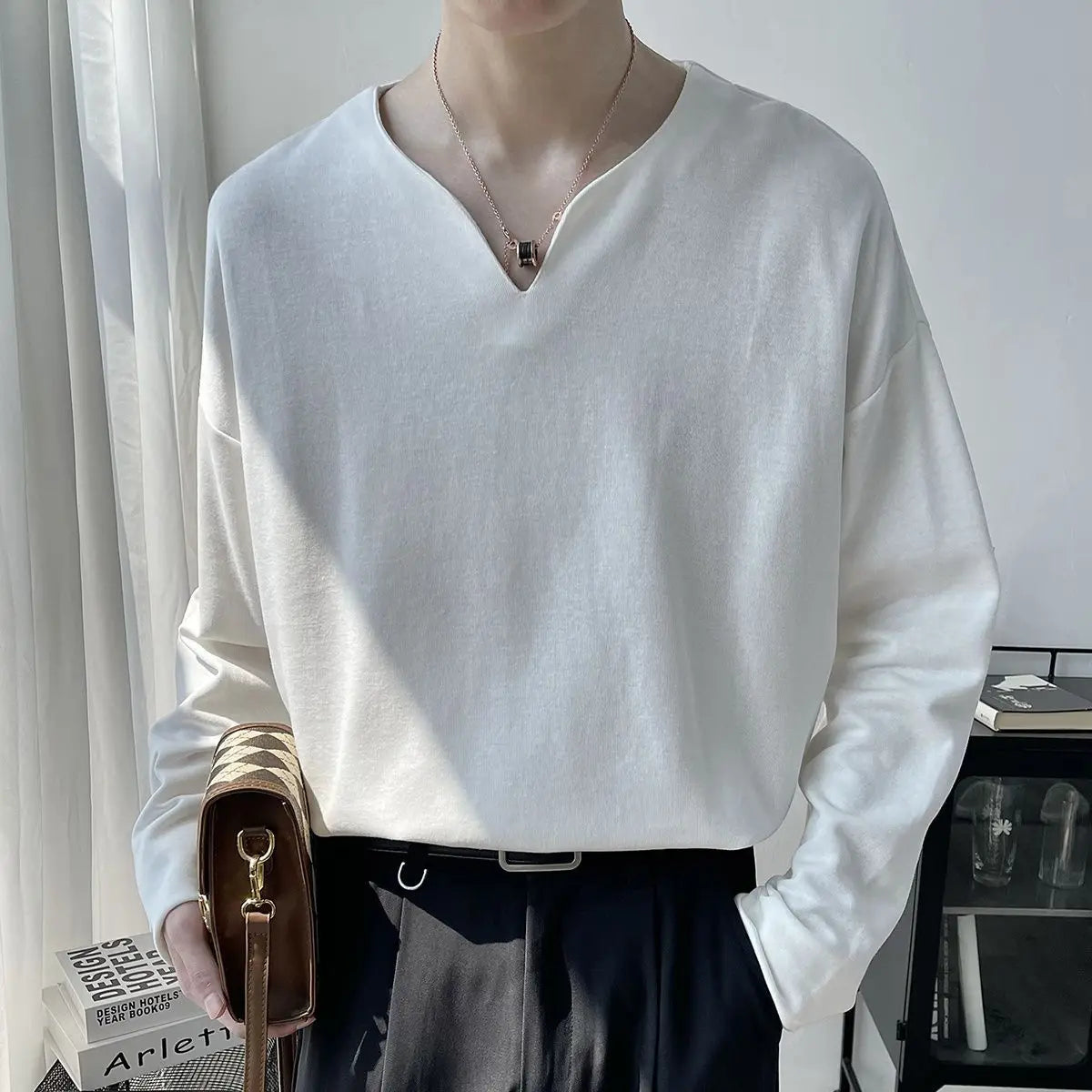 Threebooy  Light Luxury Top High-end Niche Designer V-neck Long-sleeved T-shirt Men Spring Autumn Trendy Versatile Base Shirt Aesthetic