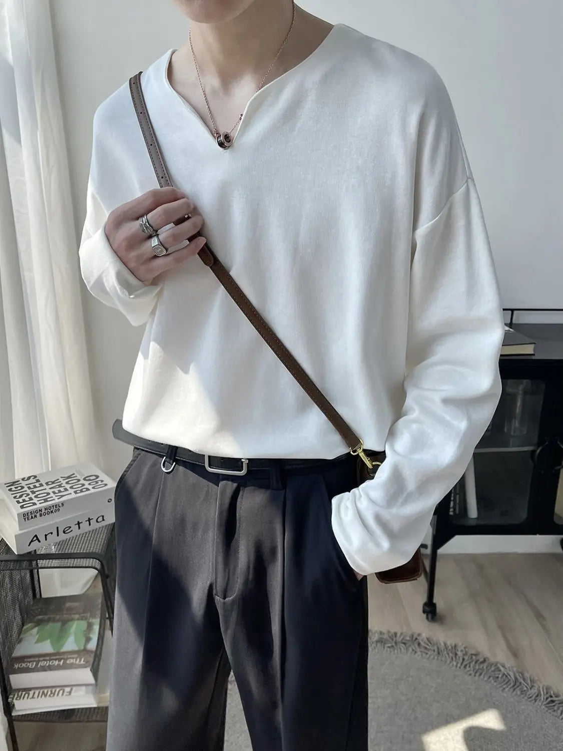 Threebooy  Light Luxury Top High-end Niche Designer V-neck Long-sleeved T-shirt Men Spring Autumn Trendy Versatile Base Shirt Aesthetic