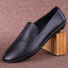Threebooy  Low-Top Men's Slip-On Soft Surface Bean Shoes Fashionable Casual round Toe Flat Heel Rubber Outsole Comfortable Interior