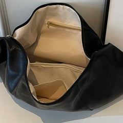 Threebooy Stylish Dumpling Shaped PU Crossbody Bag for Men, Suitable for Casual Outings and Large Capacity Needs