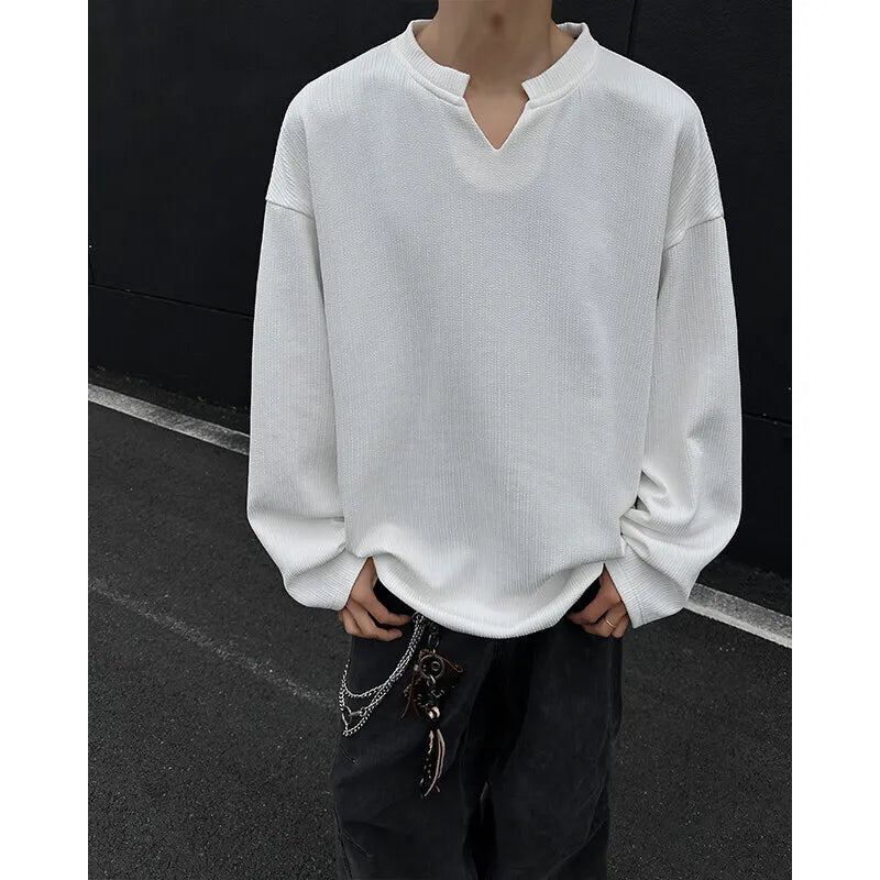 Threebooy Long Sleeved T-shirt Men Fashion White Casual V-neck T Shirt Men Streetwear Korean Loose Pleated T Shirt Mens Top Plus Size 5XL