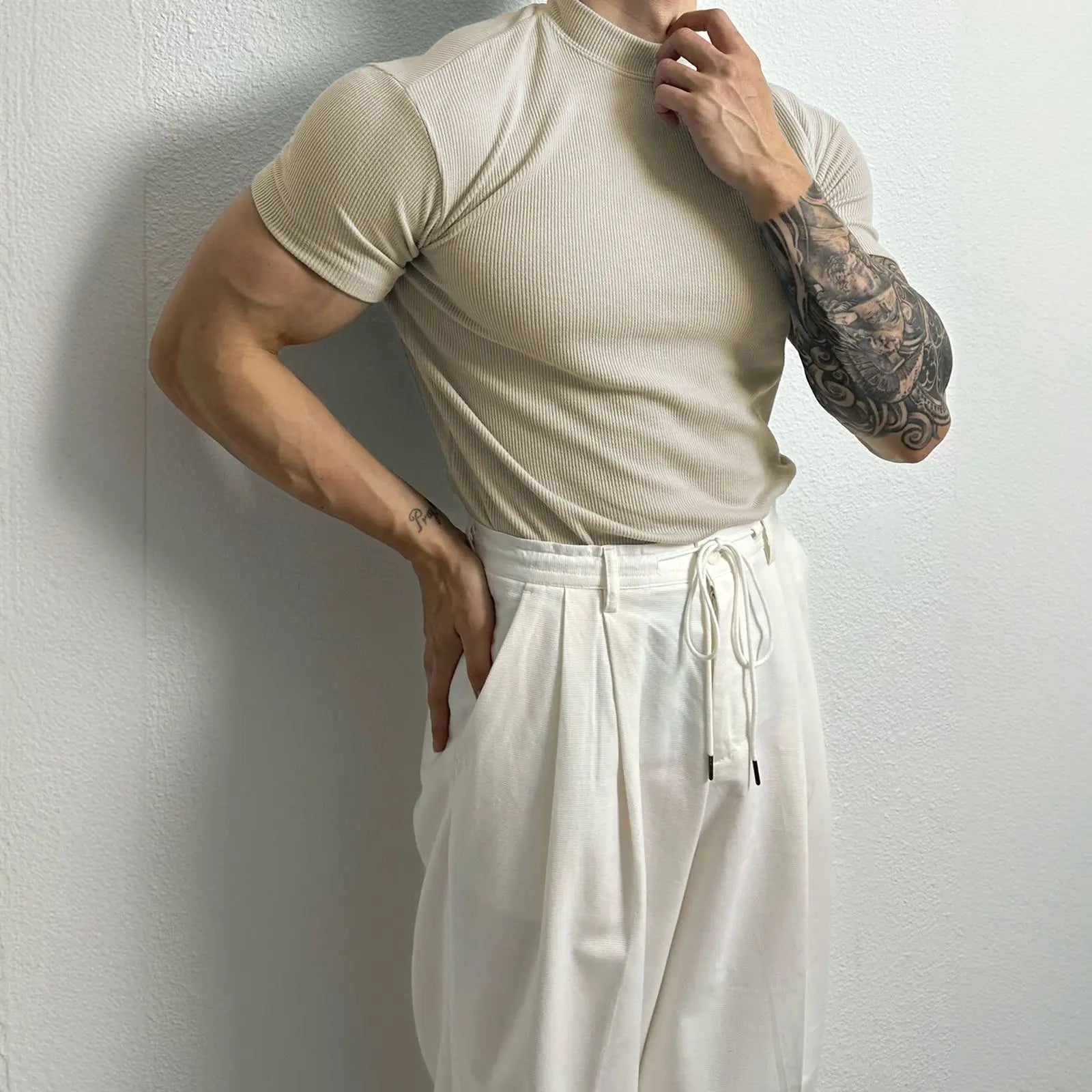 Threebooy  Slim Short-sleeved T-shirt for Men's Summer New Light-mature Style T-shirt Tight Cuff Round Neck Casual Top