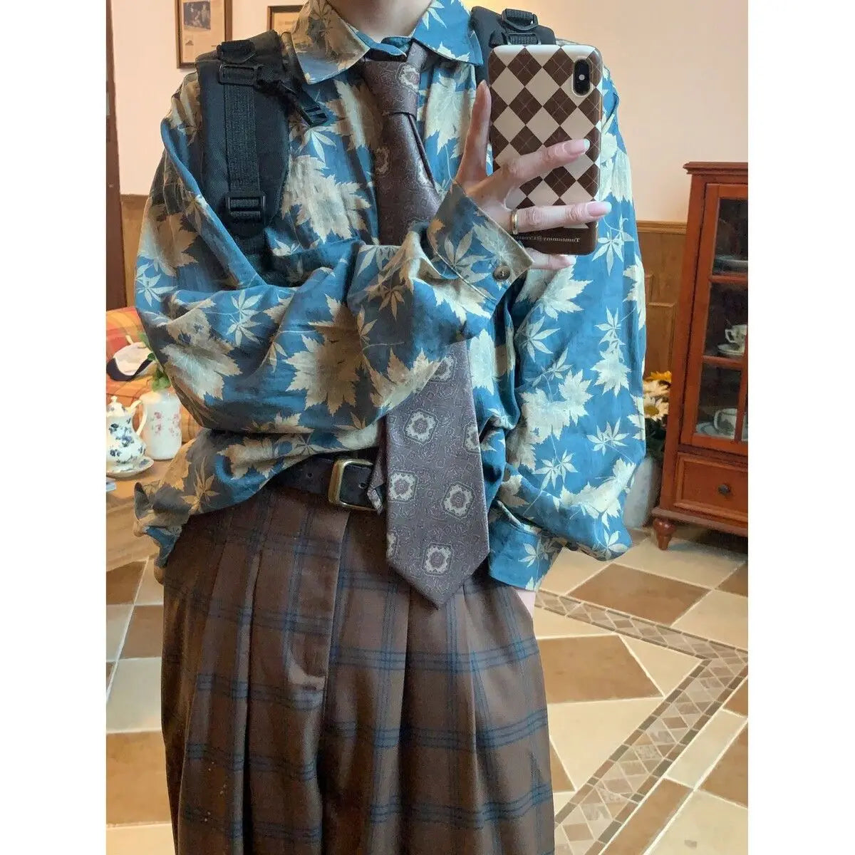 Threebooy Hong Kong Style Retro Maple Leaf Long-sleeved Shirt Women in Autumn Trendy Niche Design Sense Loose Couple Top Shirt Aesthetic