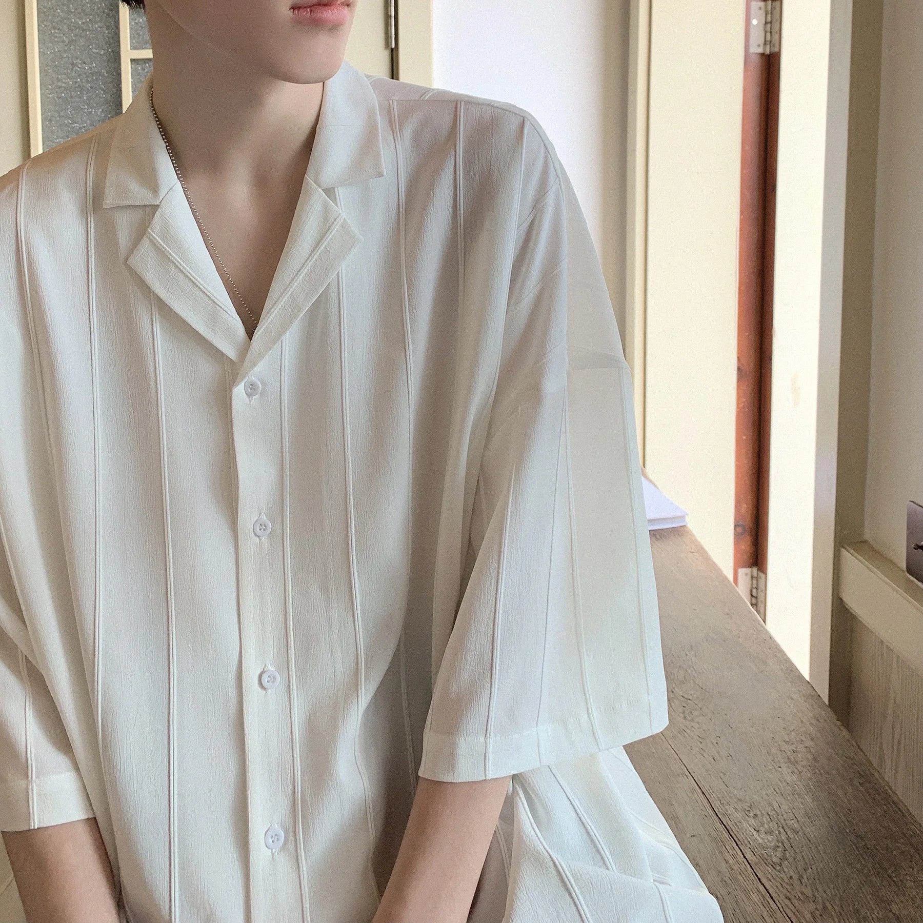 Threebooy Spring Summer Casual Simple Men's Solid Pleated Blouse Lapel Short Sleeve Streetwear Male Loose Leisure Shirts Men Clothing