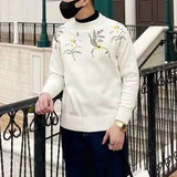 Threebooy Mens Floral Embroidered Knitted Sweater 2024 New Genderless Fashion Youth Trend Versatile Simple Retro Knitted Sweater Unisex