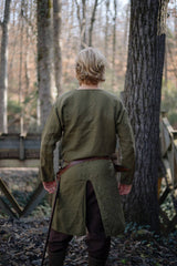 Threebooy Streetwear Long Sleeve Tshirt For Men European Medieval Knight Top Vintage Loose V-neck Split Long Gown Pullover